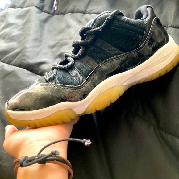 Jordan 11s Retro low Barons